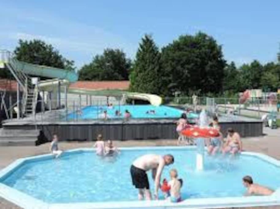 Chalet 14 Met Airco Familiecamping De Tien Heugten Schoonloo Drenthe Exterior photo